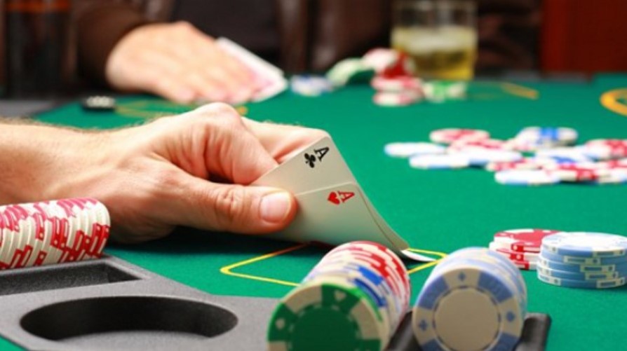 Khám phá thế giới Poker đa dạng tại vin777